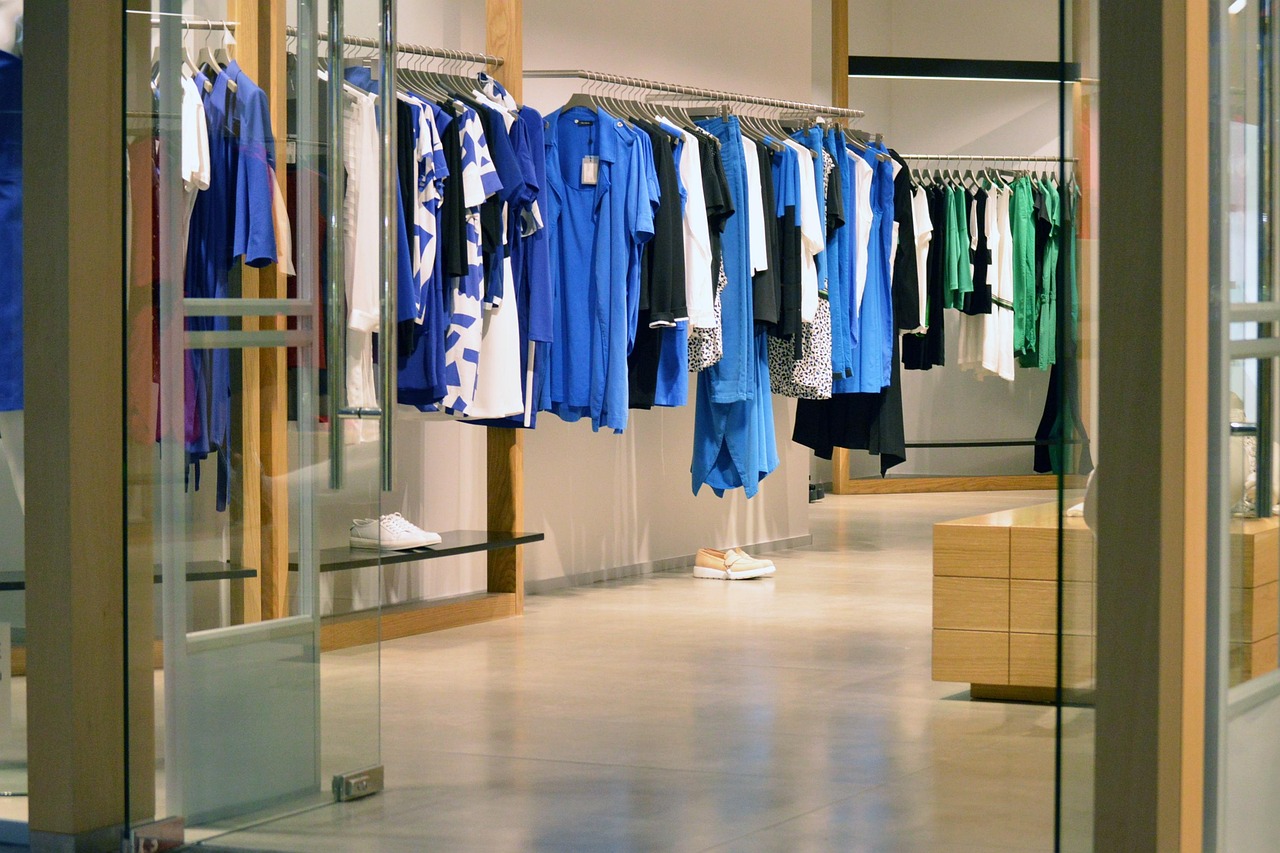 Rénovation commerciale : faut-il privilégier la modernité ou l’authenticité ?